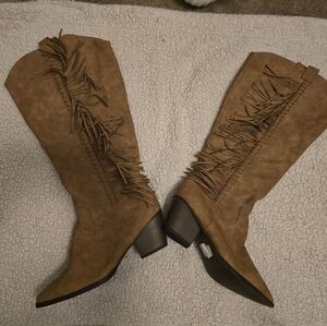 Knee-high cowboy boots with fringes on the sides,synthetic material, brow,Siz11W